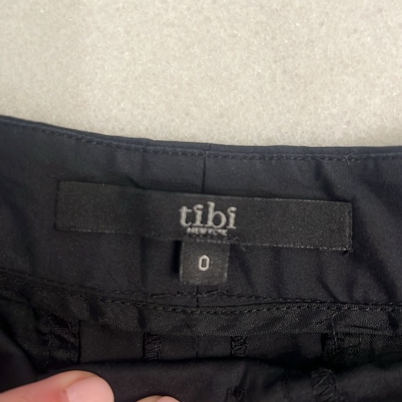 Black Tibi shorts size 0 - Picture 2 of 3